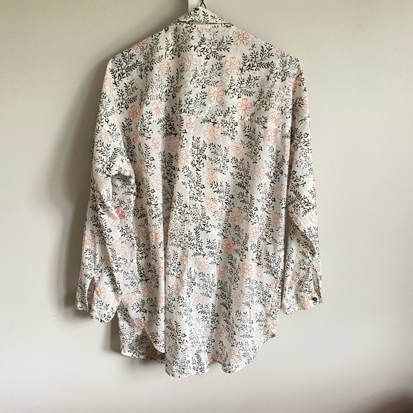 Anthropologie enchanted Embroidered Button Down Shirt Size M - Picture 3 of 4